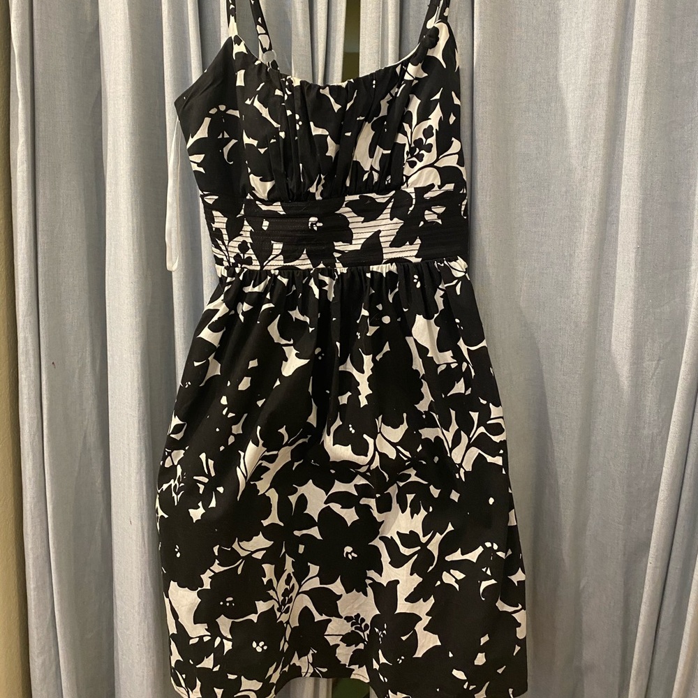 Bkack and white dress